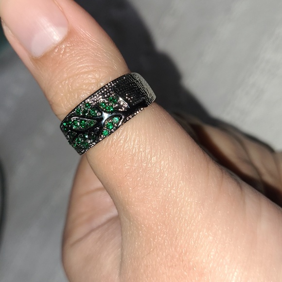 Size 9 - Nature Lover Ring - Picture 3 of 4